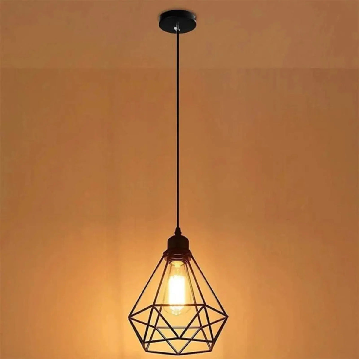 Abat-Jour Suspendu en Fer au Design Rétro pour Éclairer Votre Intérieur avec Élégance Luminaire IL583720-ILLUMEEN.COM