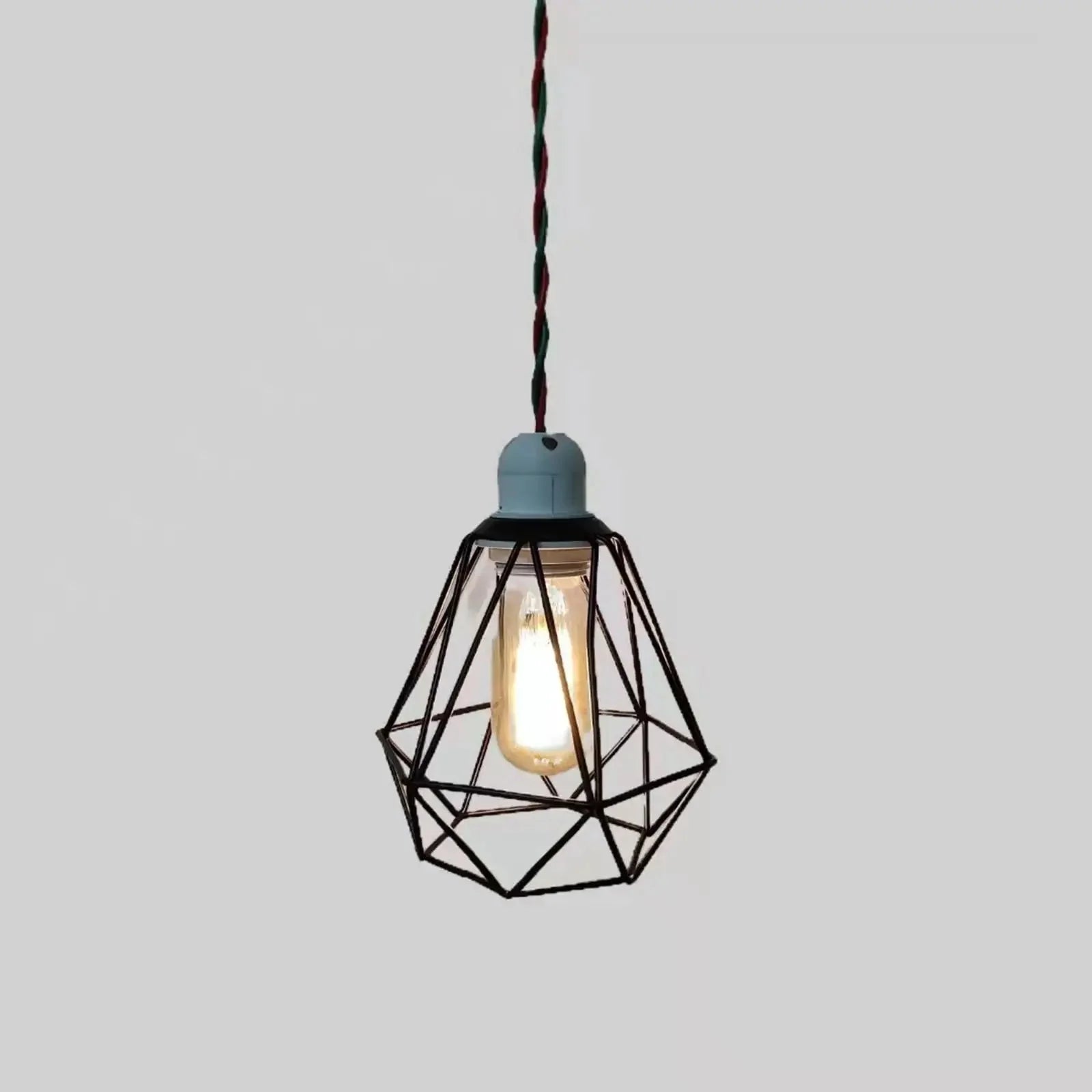 Abat-Jour Suspendu en Fer au Design Rétro pour Éclairer Votre Intérieur avec Élégance Luminaire IL583720-ILLUMEEN.COM