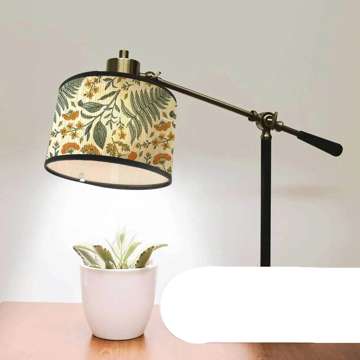 Abat-Jour Vintage en Bambou avec Motif Floral Aviaire – Élégance du Luminaire Artisanale IL582471-ILLUMEEN.COM