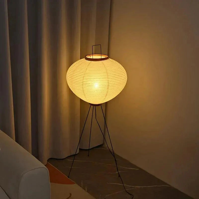 Lampadaire Wabi Sabi en métal et papier de riz – Éclairage design artisanal Luminaire IL583721-ILLUMEEN.COM