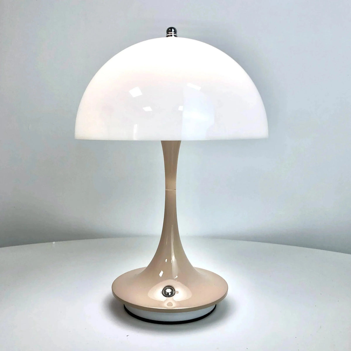 Lampe de Table Contemporaine Avec Chargement Type-C IL582743-ILLUMEEN.COM