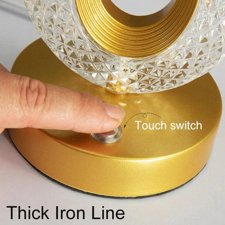 Lampe de Table Élégante avec Éclairage Personnalisable et Corps Doré IL582731-ILLUMEEN.COM