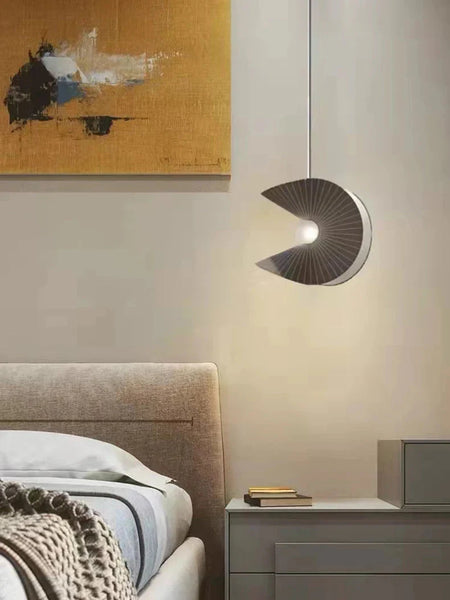 Luminaire Art Déco Élégant en Noir et Or IL527364-ILLUMEEN.COM