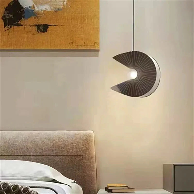 Luminaire Art Déco Élégant en Noir et Or IL527364-ILLUMEEN.COM