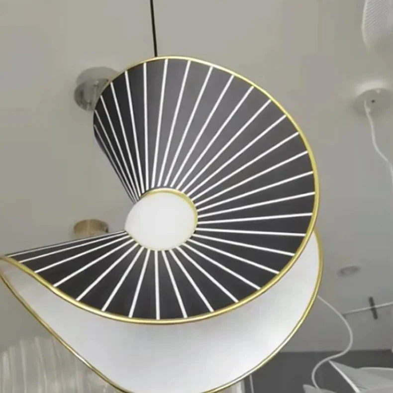 Luminaire Art Déco Élégant en Noir et Or IL527364-ILLUMEEN.COM