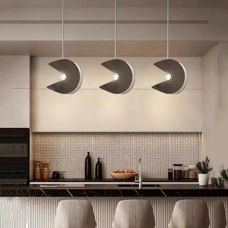 Luminaire Art Déco Élégant en Noir et Or IL527364-ILLUMEEN.COM