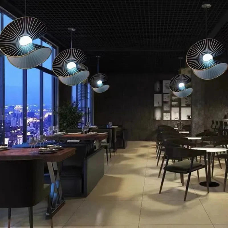 Luminaire Art Déco Élégant en Noir et Or IL527364-ILLUMEEN.COM