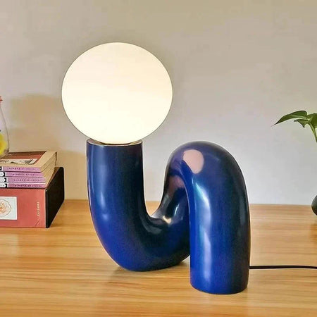 Luminaire Chic : Lampe de Bureau Élégante en Verre et Résine IL927463-ILLUMEEN.COM