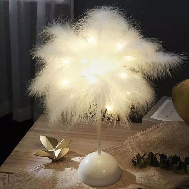 Luminaire Chic : Lampe de Table Élégante avec Plumes Personnalisables IL583270-ILLUMEEN.COM