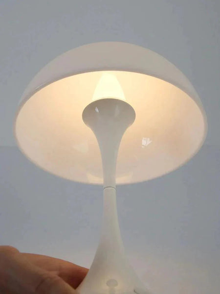 Luminaire Chic : Lampe de Table Élégante et Contemporaine IL582749-ILLUMEEN.COM