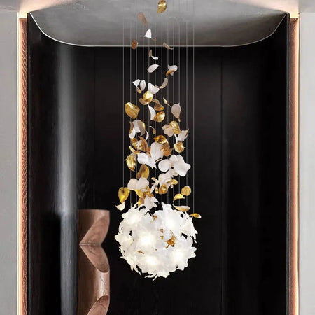 Luminaire Élégance IL583924 : Lustre Précieux en Cristal et Fleurs Végétales pour un Écrin de Luxe Intérieur-ILLUMEEN.COM
