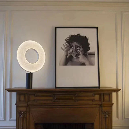 Luminaire Élégant en Fer et Tissu IL582913 - Lampe de Bureau LED Design Moderne-ILLUMEEN.COM