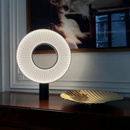 Luminaire Élégant en Fer et Tissu IL582913 - Lampe de Bureau LED Design Moderne-ILLUMEEN.COM