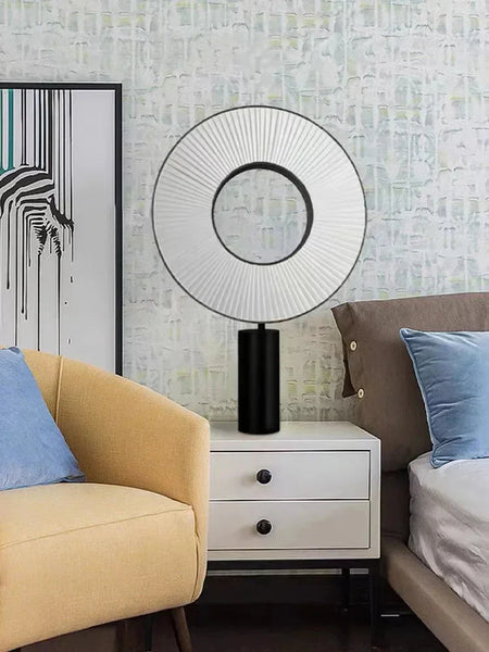 Luminaire Élégant en Fer et Tissu IL582913 - Lampe de Bureau LED Design Moderne-ILLUMEEN.COM