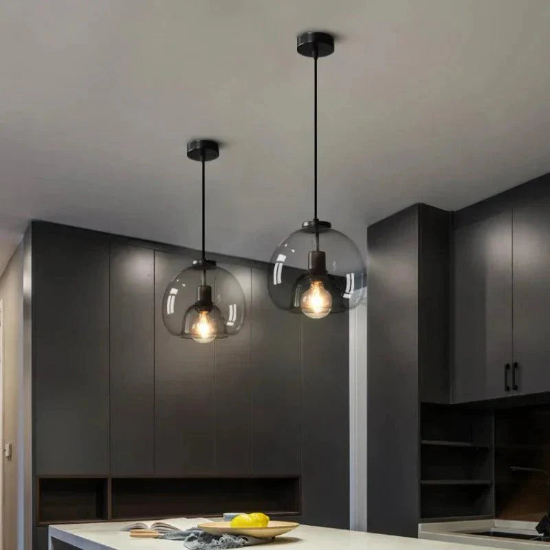 Luminaire Élégant en Fer Forgé et Verre Fumé IL573248-ILLUMEEN.COM