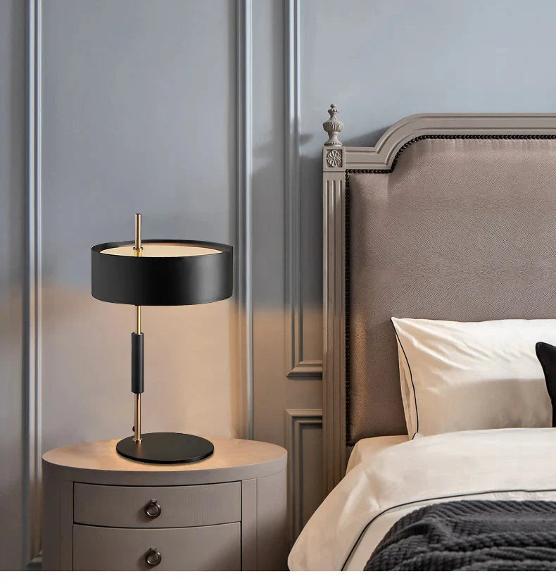 Luminaire Élégant en Fer Noir IL582763-ILLUMEEN.COM