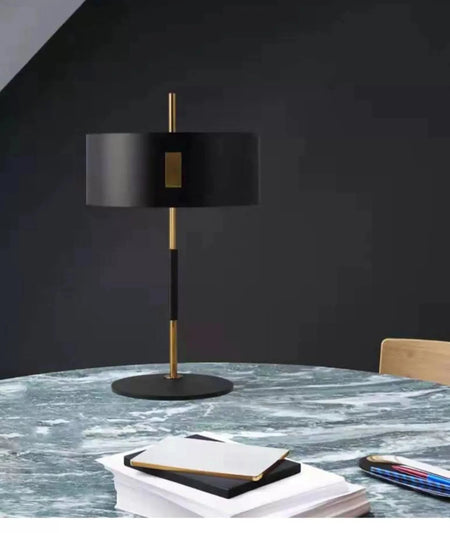 Luminaire Élégant en Fer Noir IL582763-ILLUMEEN.COM