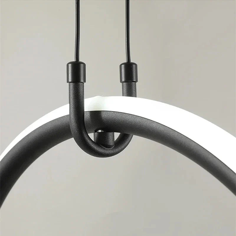 Luminaire Élégant en Laiton - Design Géométrique IL582739-ILLUMEEN.COM