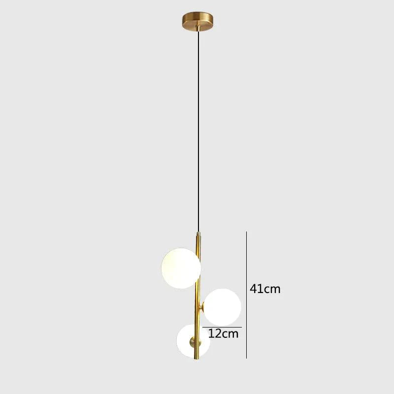 Luminaire Élégant en Laiton et Verre Opaline IL527104-ILLUMEEN.COM