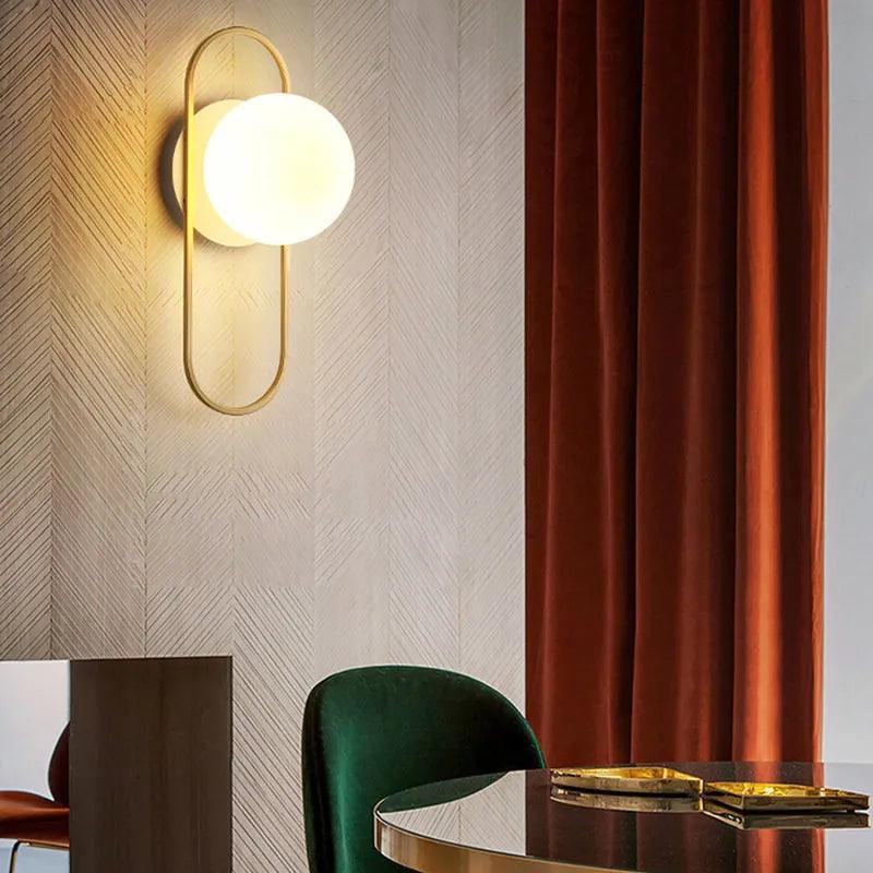 Luminaire Élégant en Métal Doré et Verre Opale IL527430-ILLUMEEN.COM