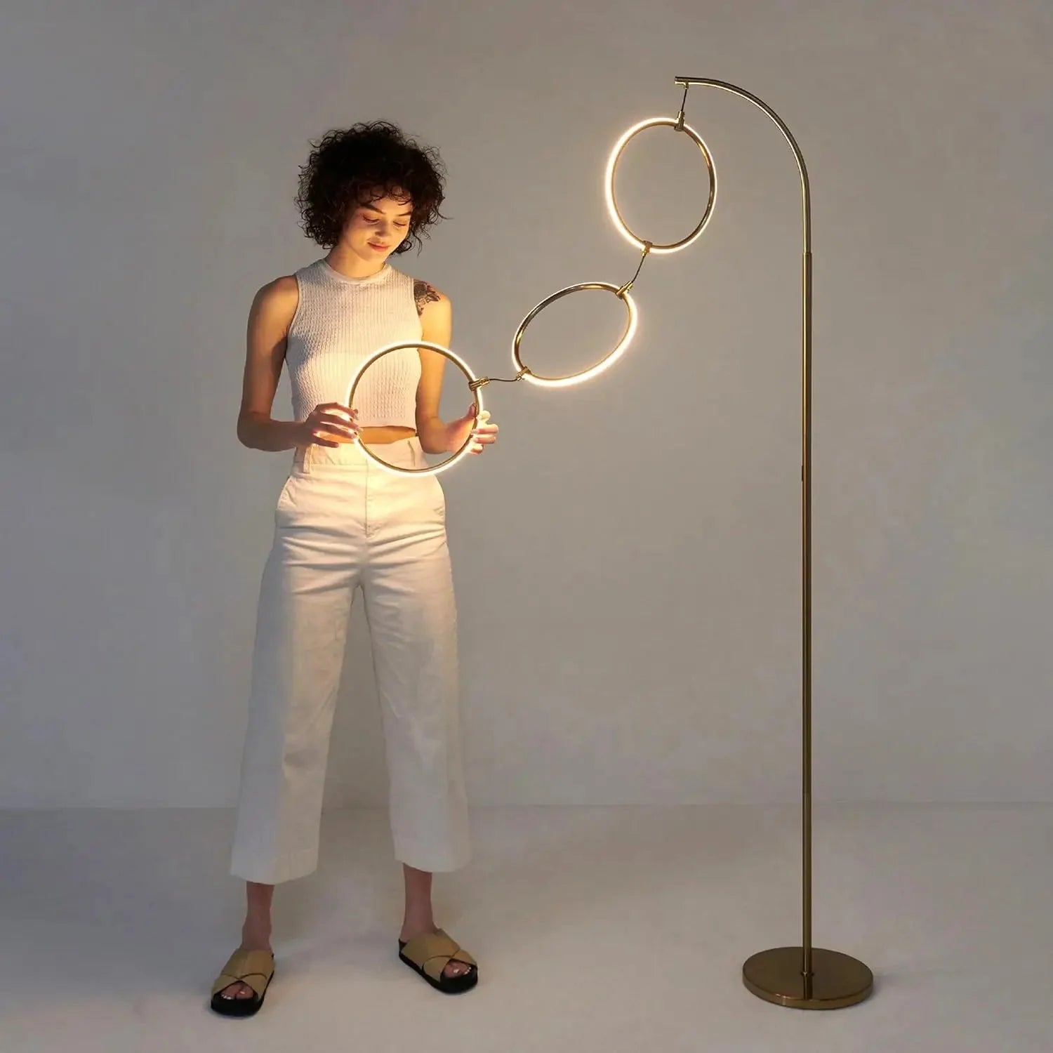 Luminaire Élégant en Métal Doré IL528917-ILLUMEEN.COM