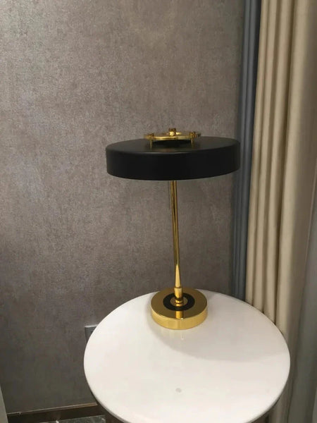 Luminaire Élégant en Métal et Verre IL582749-ILLUMEEN.COM