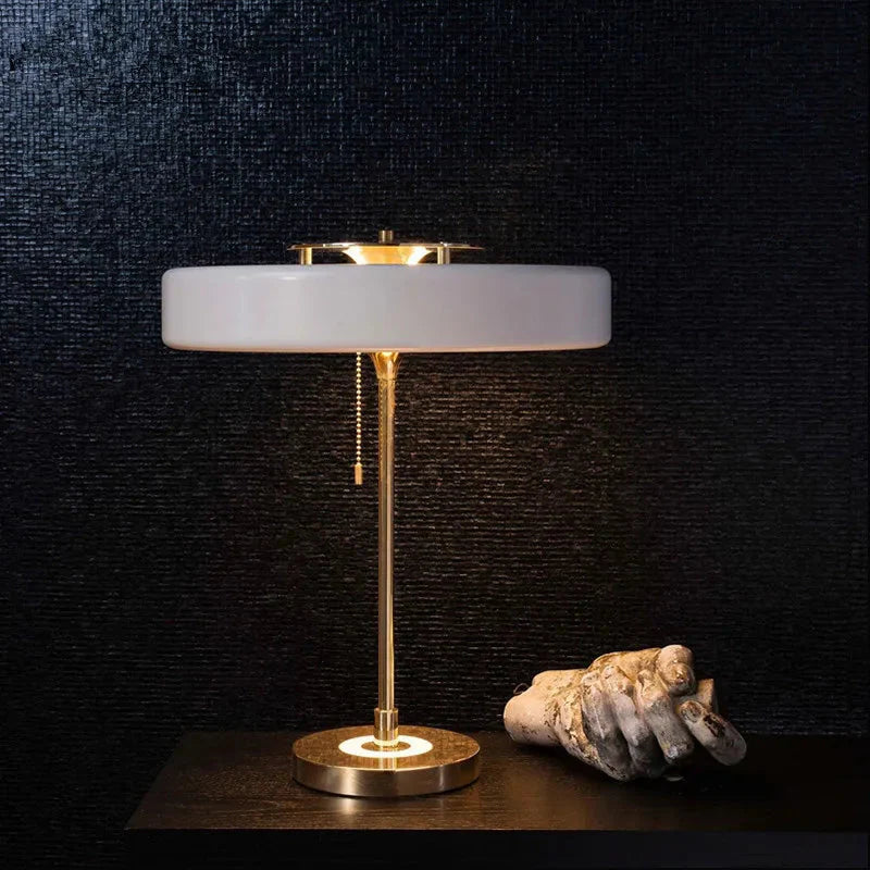 Luminaire Élégant en Métal et Verre IL582749-ILLUMEEN.COM
