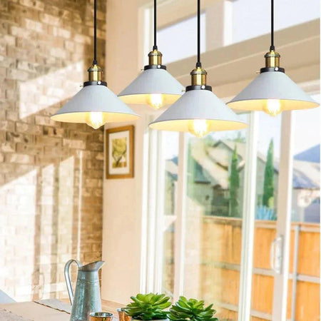 Luminaire Élégant en Métal Noir avec Abat-jour IL749583-ILLUMEEN.COM