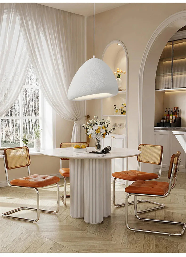 Luminaire Élégant en Résine pour Ambiance Moderne IL582974-ILLUMEEN.COM