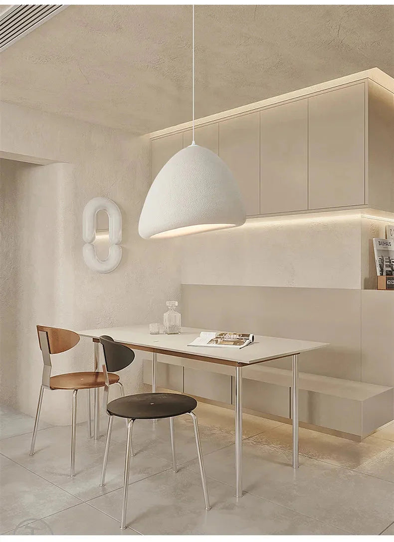 Luminaire Élégant en Résine pour Ambiance Moderne IL582974-ILLUMEEN.COM