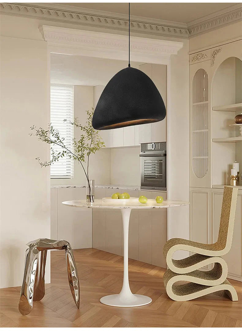 Luminaire Élégant en Résine pour Ambiance Moderne IL582974-ILLUMEEN.COM