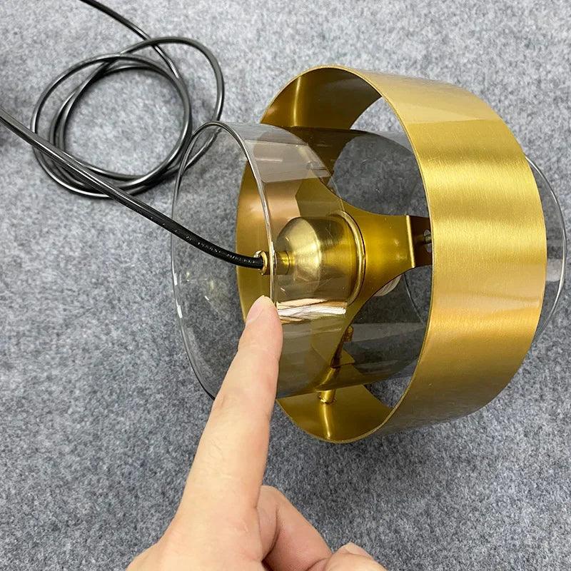 Luminaire Élégant en Verre Doré pour Ambiance Chic IL582739-ILLUMEEN.COM