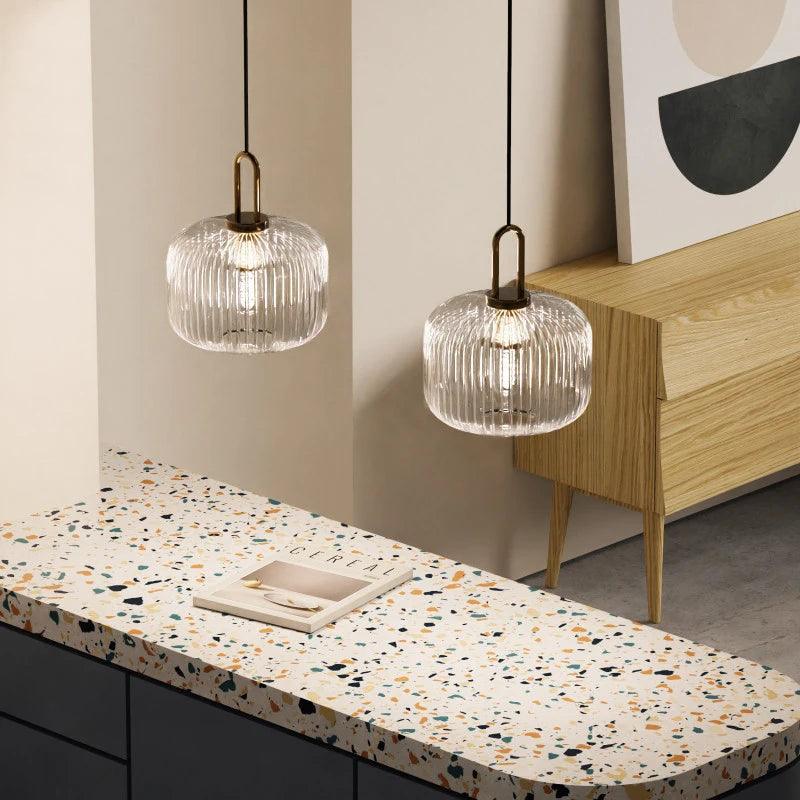Luminaire Élégant en Verre Strié Doré IL583274-ILLUMEEN.COM