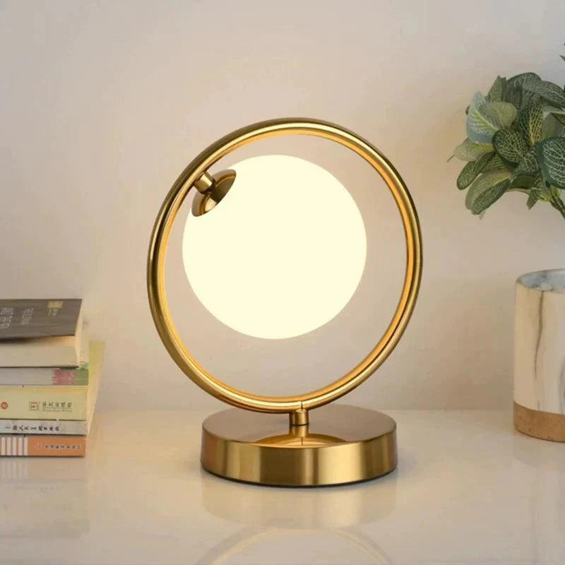 Luminaire Élégant : Lampe de Table en Verre Doré IL246817-ILLUMEEN.COM