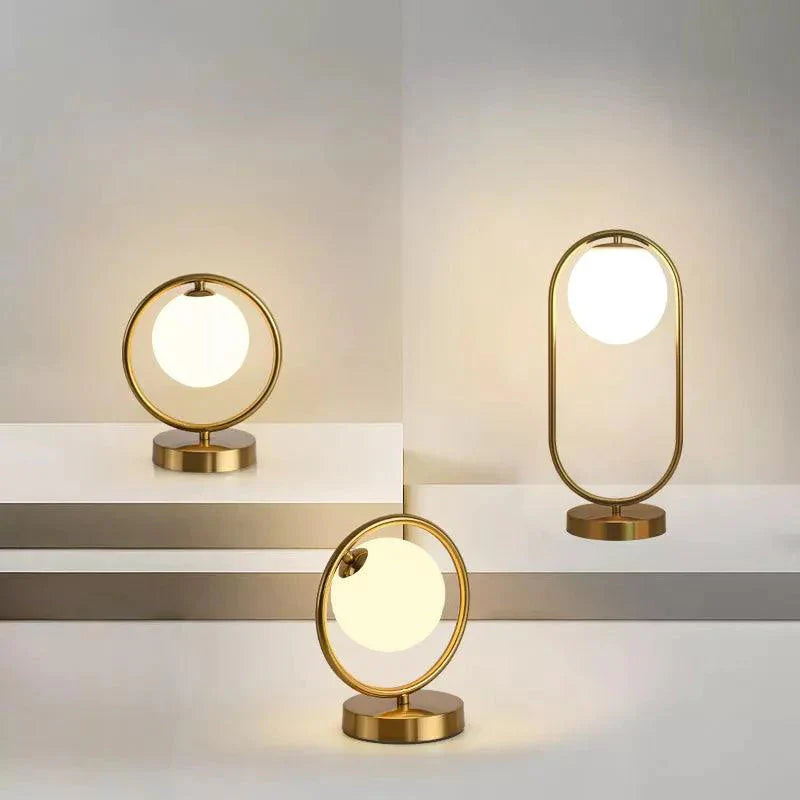 Luminaire Élégant : Lampe de Table en Verre Doré IL246817-ILLUMEEN.COM