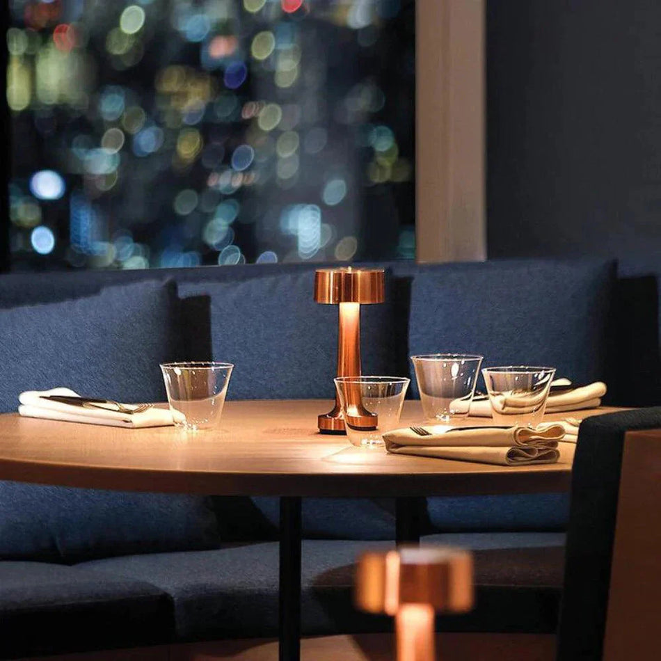 Luminaire Élégant : Lampe de Table LED Rétro Minimaliste IL479203-ILLUMEEN.COM