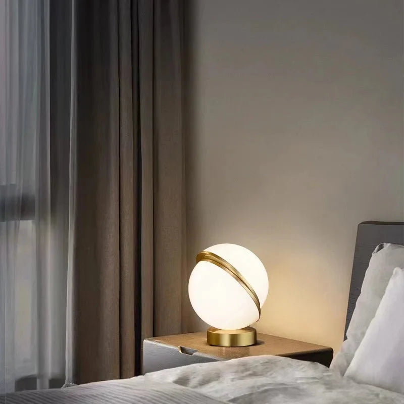Luminaire Élégant : Lampe de Table Nordique Blanche IL582749-ILLUMEEN.COM