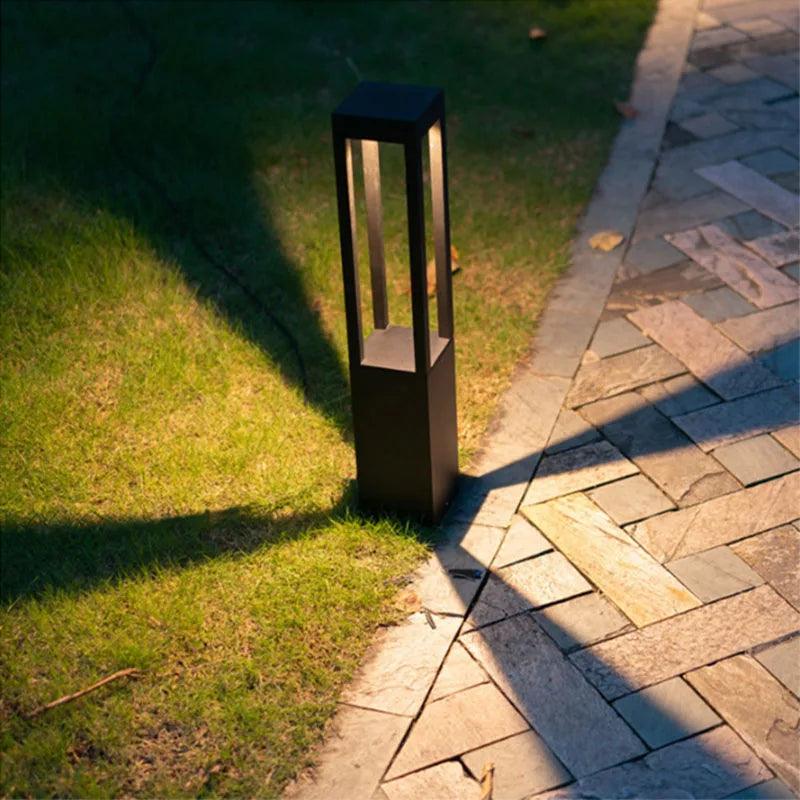 Luminaire Élégant pour Éclairer Vos Espaces Extérieurs IL582947-ILLUMEEN.COM