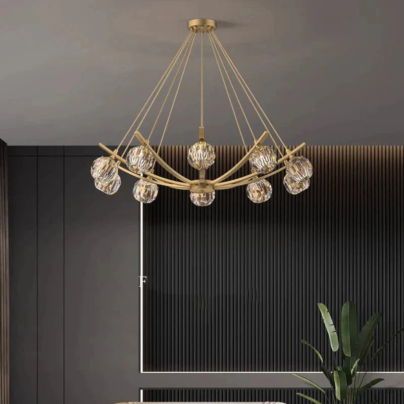 Luminaire Précieux en Métal Doré avec Globes Élégants IL592738-ILLUMEEN.COM