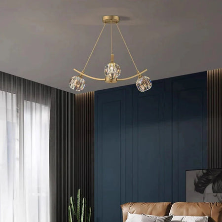 Luminaire Précieux en Métal Doré avec Globes Élégants IL592738-ILLUMEEN.COM