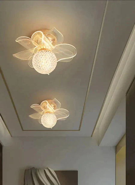 Plafonnier Design : Luminaire en Fleur de Verre et Métal Doré IL852469-ILLUMEEN.COM